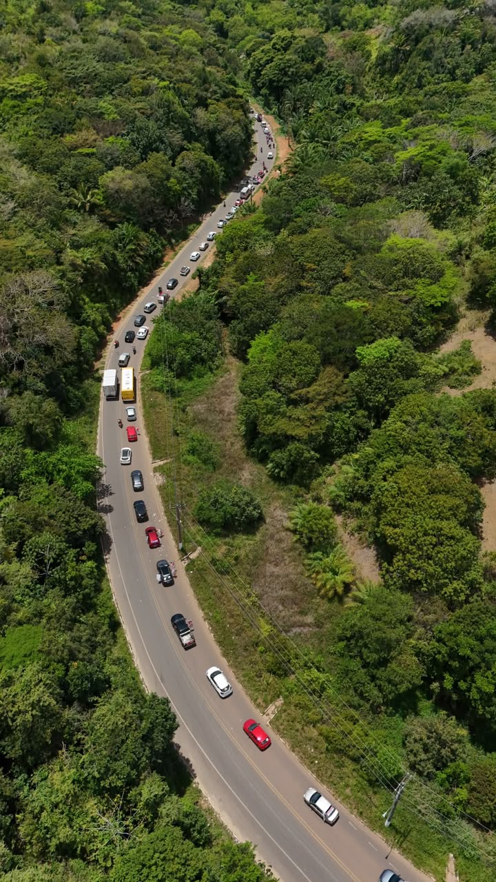Vista aérea da carreata do time de Lula em Ilhéus em 3 de outubro de 2026
