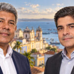 Composição editorial gerada por IA com retratos de Jerônimo Rodrigues e ACM Neto diante de paisagem de Salvador.